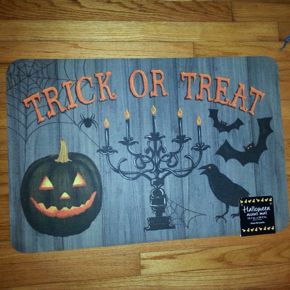 Halloween Trick Or Treat Accent DoorMat BY Natco Echo 19.9" x 29.9" NWT